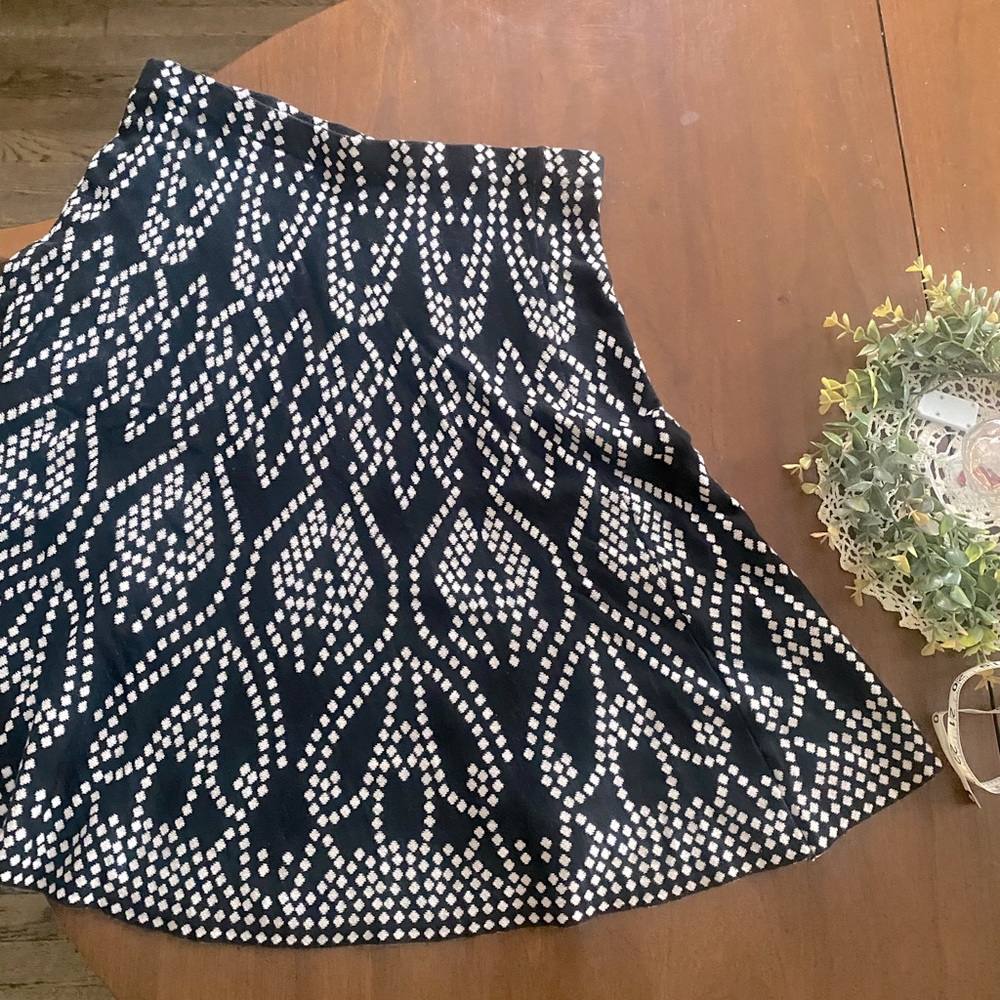Soft and comfy knit skirt